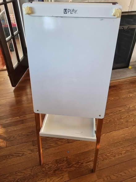 Photo of free Kid easel (New haven ct) #1