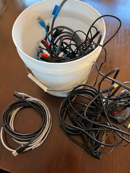 Photo of free Assorted cables/cords (Capitol Hill SE / Hill East) #1