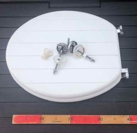 Photo of free Toilet seat and fittings (Southport PR9) #1