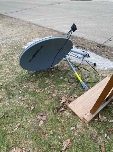 Photo of free Satellite Dish (Winchell) #1