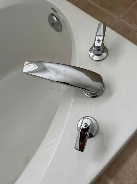 Photo of free Bathtub (Stonebridge) #3