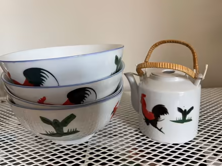 Photo of free Large Noodle bowls with matching teapot (Winchester SO23) #1