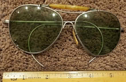 Photo of free vintage sunglasses (DeAnza Blvd - Stvns Crk & 280) #1