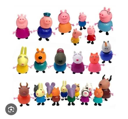 Photo of Peppa pig figures/play set (Lower Penwortham PR1) #1