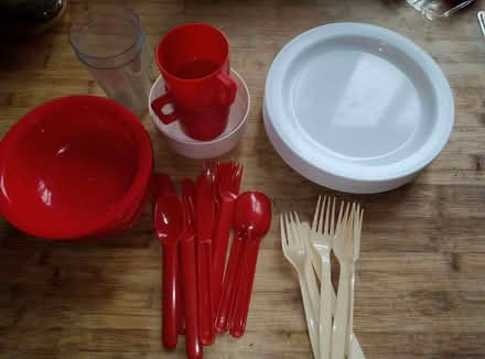Photo of free Picnic plates, bowls and cutlery (Shotover OX3) #1