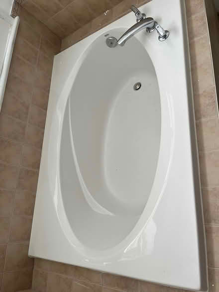 Photo of free Bathtub (Stonebridge) #2