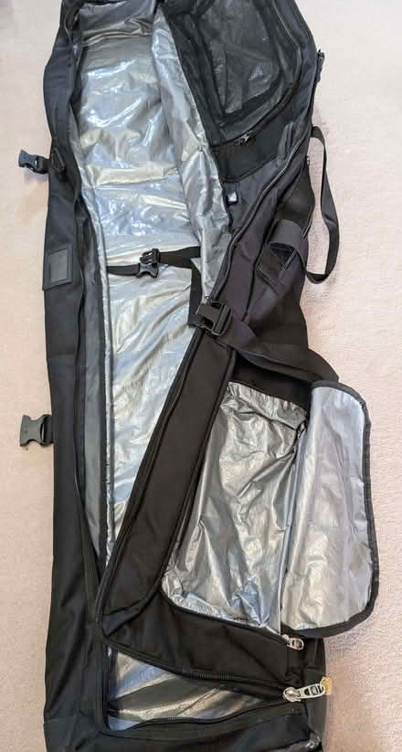 Photo of free Travel bag for skis/snowboard (Pant SY10) #2