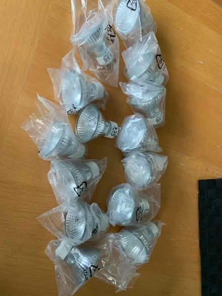 Photo of free 14 bulbs not leds (Durham DH1) #1