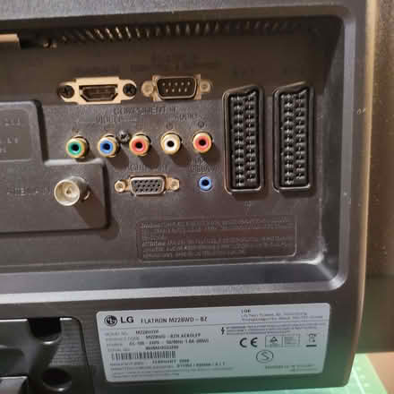 Photo of free LG Flatron M228WD TV (South Croydon CR2) #2