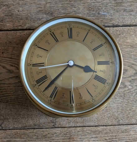 Photo of free Wall clock, not working (Finstall B60) #1