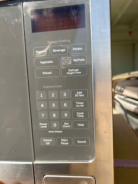 Photo of free Microwave ( countertop) (near 19th & Craycroft) #3