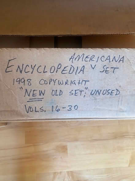 Photo of free 1998 Encyclopedia Americana set (Village of Harrison (Darboy)) #4