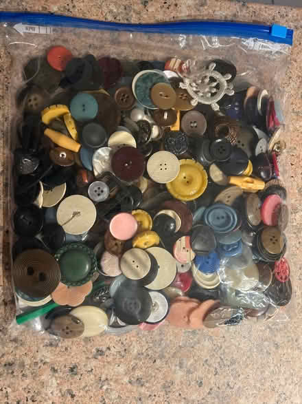 Photo of free Large bag of mixed buttons (Mansfield nottinghamshire) #1