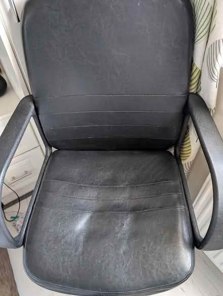 Photo of free Computer chair/desk chair (Barton-in-Fabis CP NG11) #2