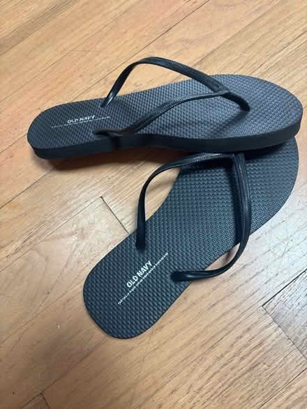 Photo of free Old navy flip flops (South Loop) #2