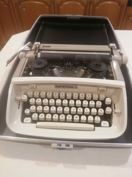 Photo of free Portable Typewriter (GU52) #2