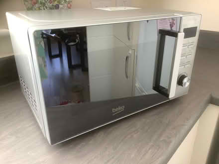 Photo of free Beko microwave (Rothley LE7) #1