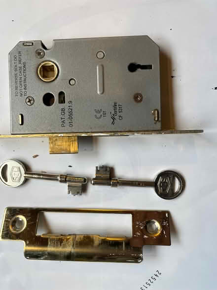 Photo of free 3 lever mortise lock, 2 keys and striker plate. (Elgin IV30) #1