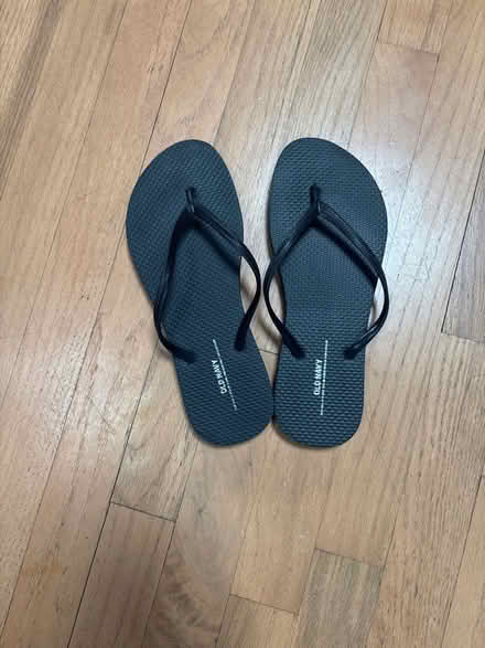 Photo of free Old navy flip flops (South Loop) #1