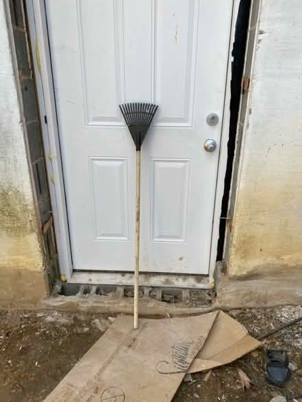 Photo of free Kids size leaf rake (S. 26th St. & S. Ives St) #1