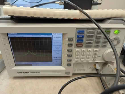 Photo of free spectrum analyzer and antennas (Near Slack and Merivale) #1