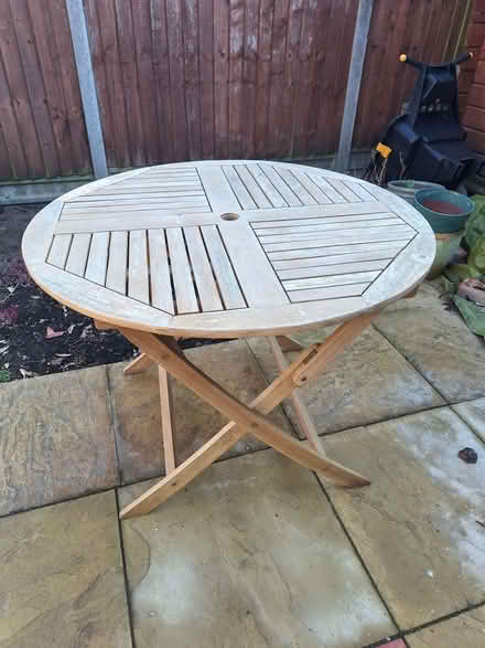 Photo of free Garden table and 4 chairs (Wendover HP22) #2