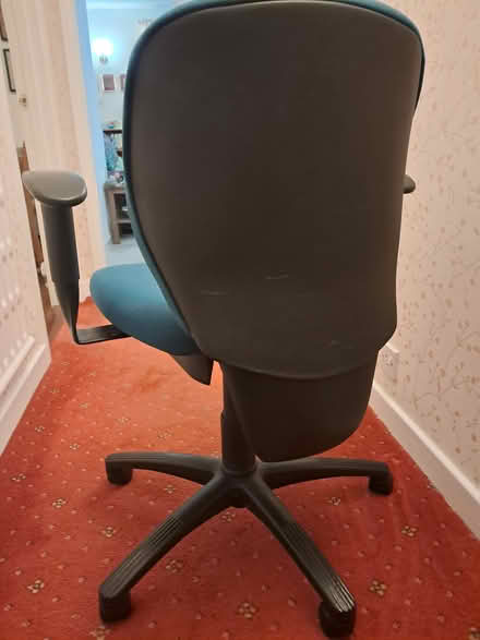 Photo of free Blue office swivel chair (Grandborough, cv23 8dn) #3