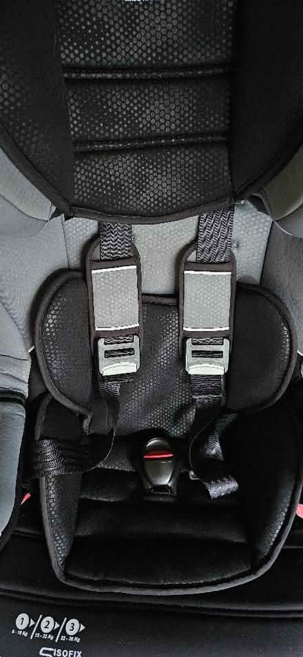 Photo of free Child's Car Seat Isofix 9 - 36kg (CT10) #2