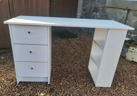 Photo of free White desk (Falkland KY15) #1