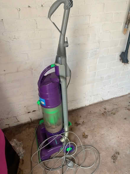 Photo of free Dyson vacuum cleaner (Winyates West B98) #1