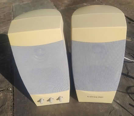Photo of free Pair of PC speakers (Amersham Common HP7) #1