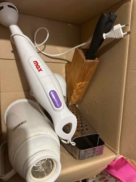 Photo of free Wee Box Kitchen Stuff (G20 North Kelvinside) #2