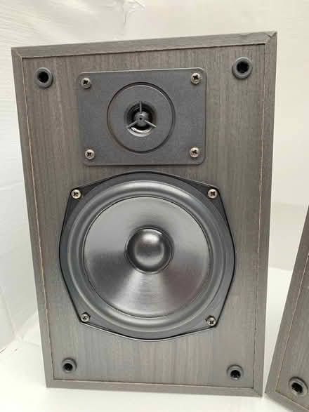 Photo of free Bookshelf Speakers (Gale Mini Monitor) (Braintree CM7) #2