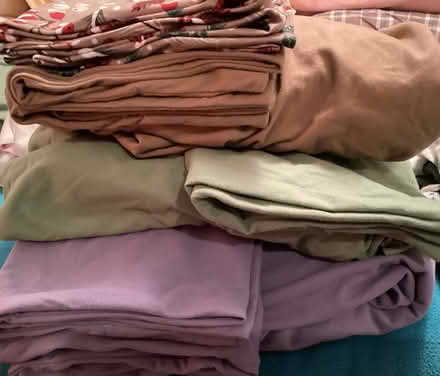 Photo of free Twin fitted sheets & pillow cases (High park & Glenlake area) #1