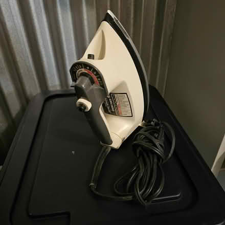 Photo of free Black & Decker Steam Iron (National Park) #1