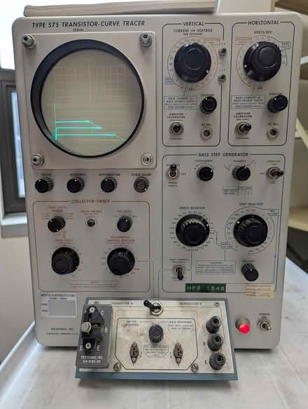 Photo of free Tektronix 575 curve tracer (Near Slack and Merivale) #1