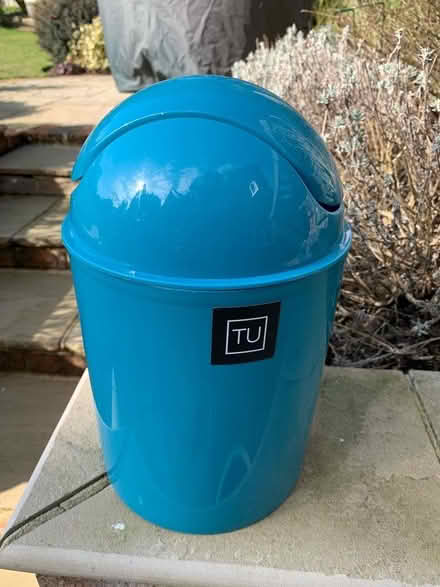Photo of free Small waste bin (swing lid) (Ashtead KT21) #1