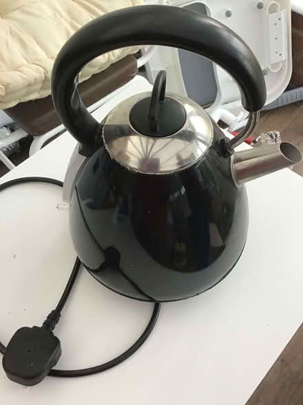Photo of free Large cordless kettle (Minster Lovell OX29) #1