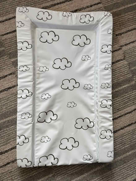 Photo of free Changing mat (GL3) #1