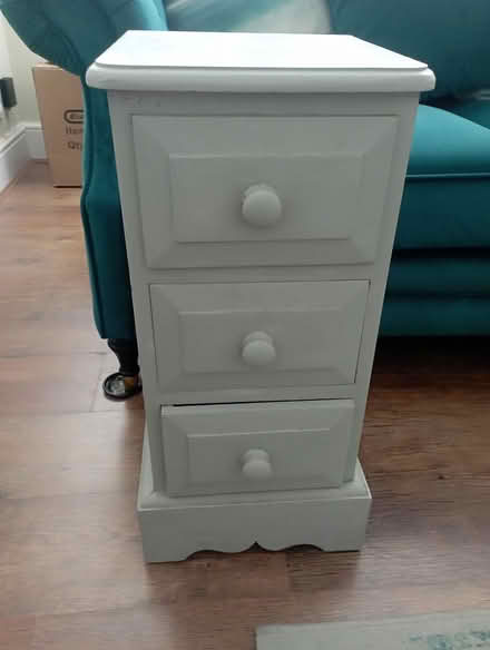 Photo of free Small bedside cabinet (Leigh-On-Sea SS9) #1