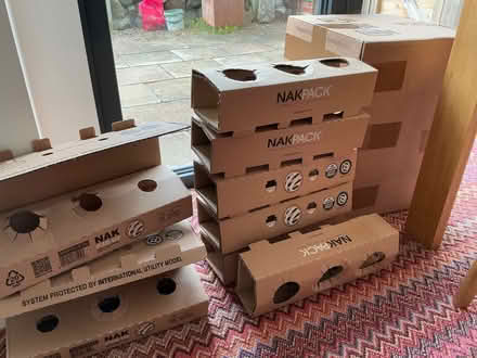 Photo of free cardboard holders for bottles and large box (Weetwood LS16) #1