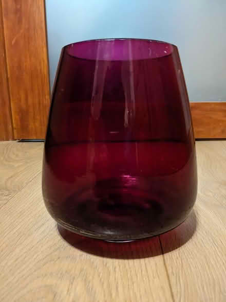 Photo of free Red glass vase (Sedgley DY3) #1