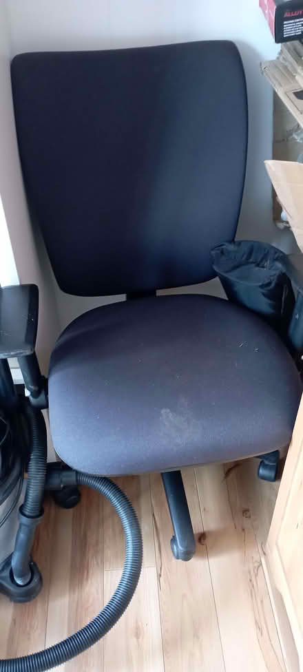 Photo of free Office chair (Ruxton Green HR9) #1