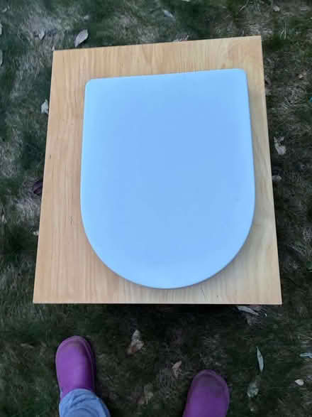 Photo of free Plastic Toilet Seat - Unused with fittings (The Camp AL1) #2
