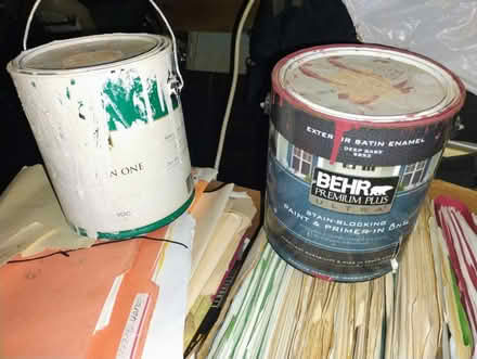 Photo of free paint (University District/3rd ward.) #1