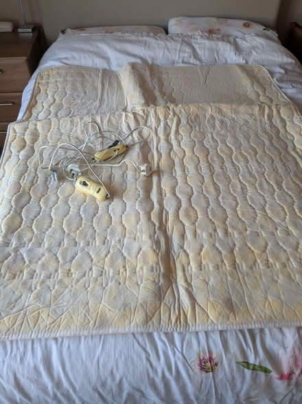 Photo of free Electric blanket (Chalfont St Peter SL9) #1