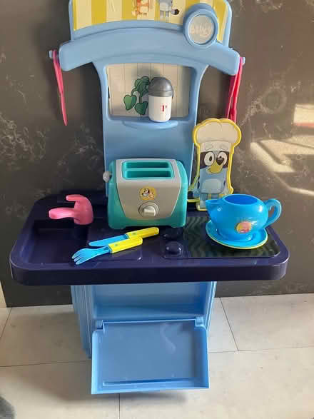 Photo of free Bluey kitchen unit and accessories (Coulsdon, nr, train station) #1