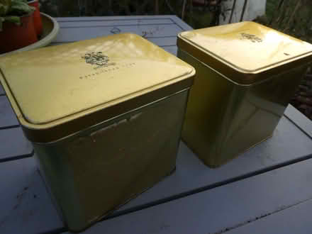 Photo of free 2 Gold coloured tins with well fitting lids (Rayleigh SS6) #1