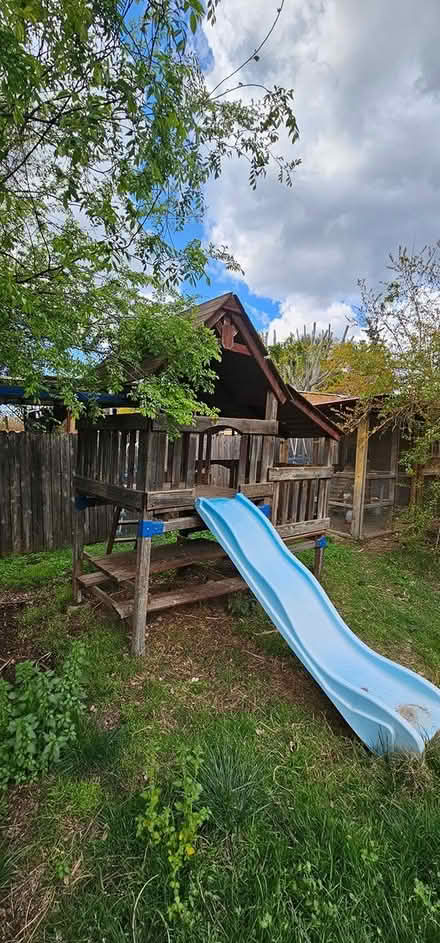 Photo of free Redwood play structure and fort (Lincoln and Ventura) #2