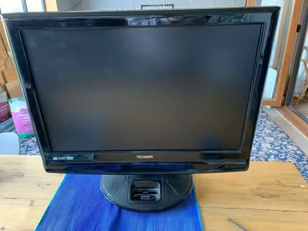 Photo of free 22inch TV with built in DVD (Rearsby LE7) #1